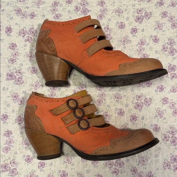John Fluevog Coral and Tan Triple-Strap Mary Jane Shoes - Picture 4 of 8